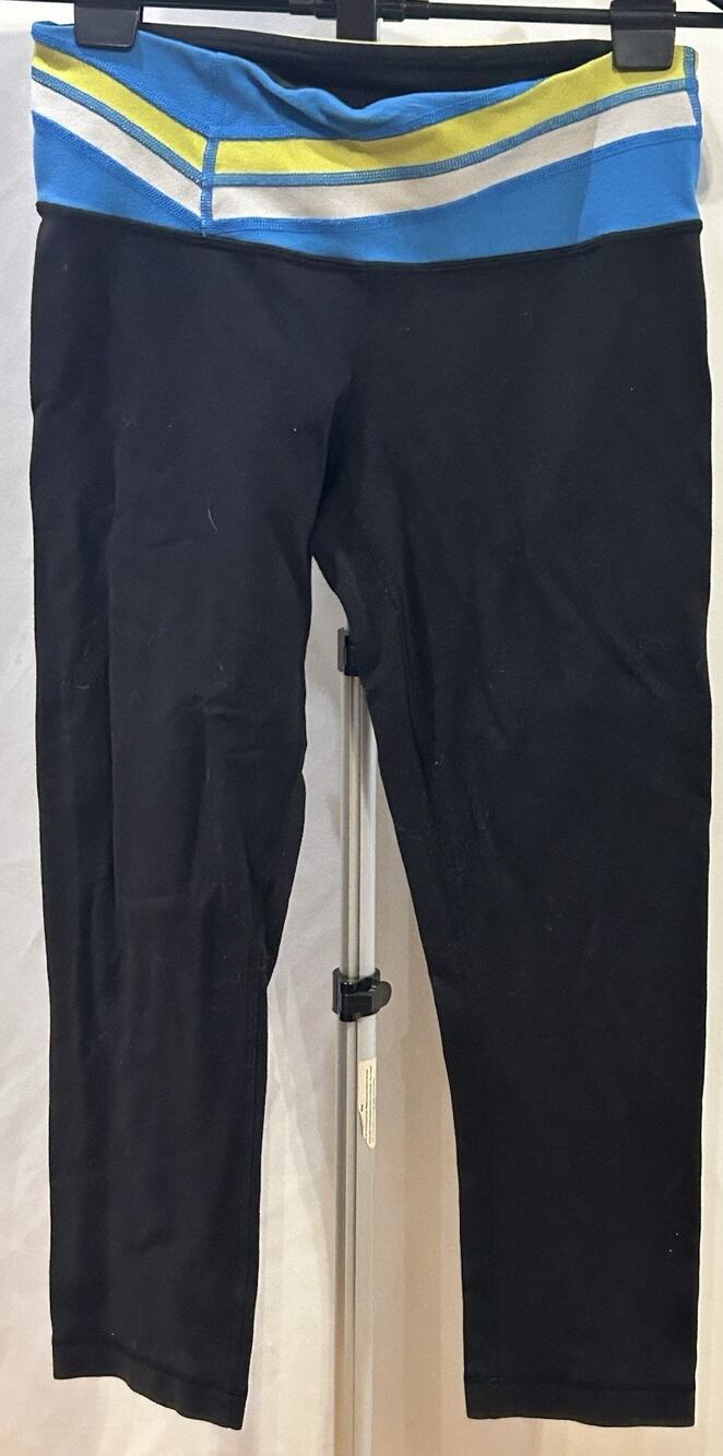 Lululemon Reversible Cropped Women's Leggings size 6